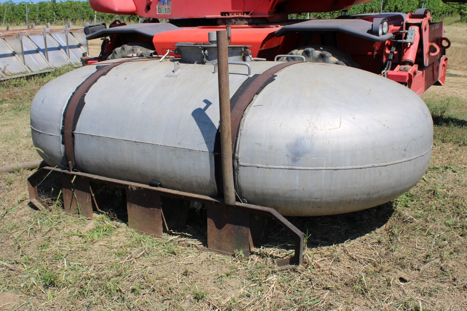 Mezőgép alutartály, lencseforma 2