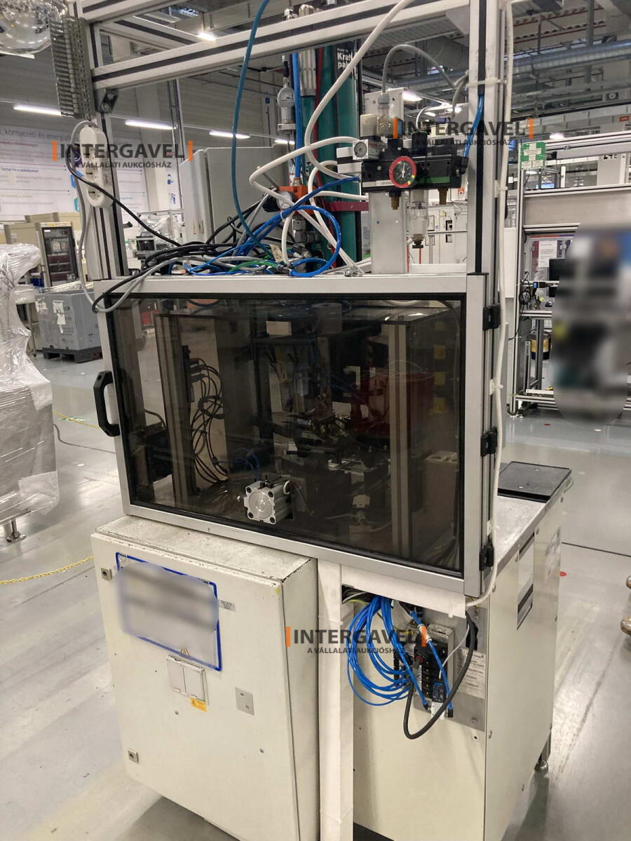 Szerelő munkahely 2