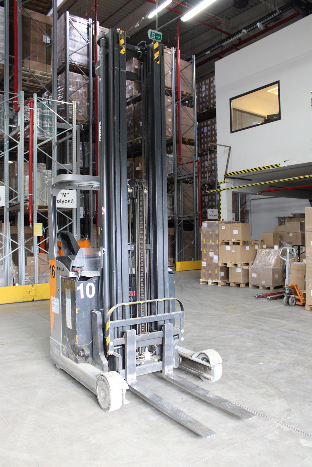 Vezetőüléses targonca 4