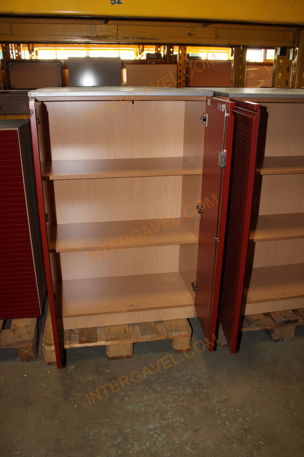 Shelf cabinet (red door-gray/beech top part-3 file rows) 2