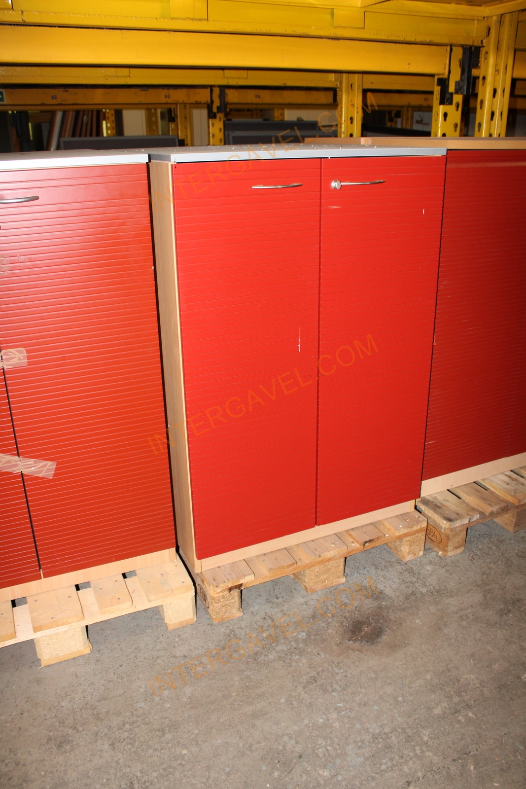 Shelf cabinet (red door-gray/beech top part-3 file rows) 7