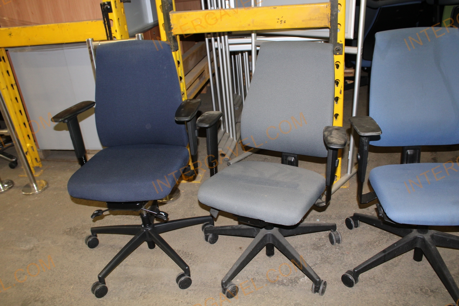 Office rolling chair 3