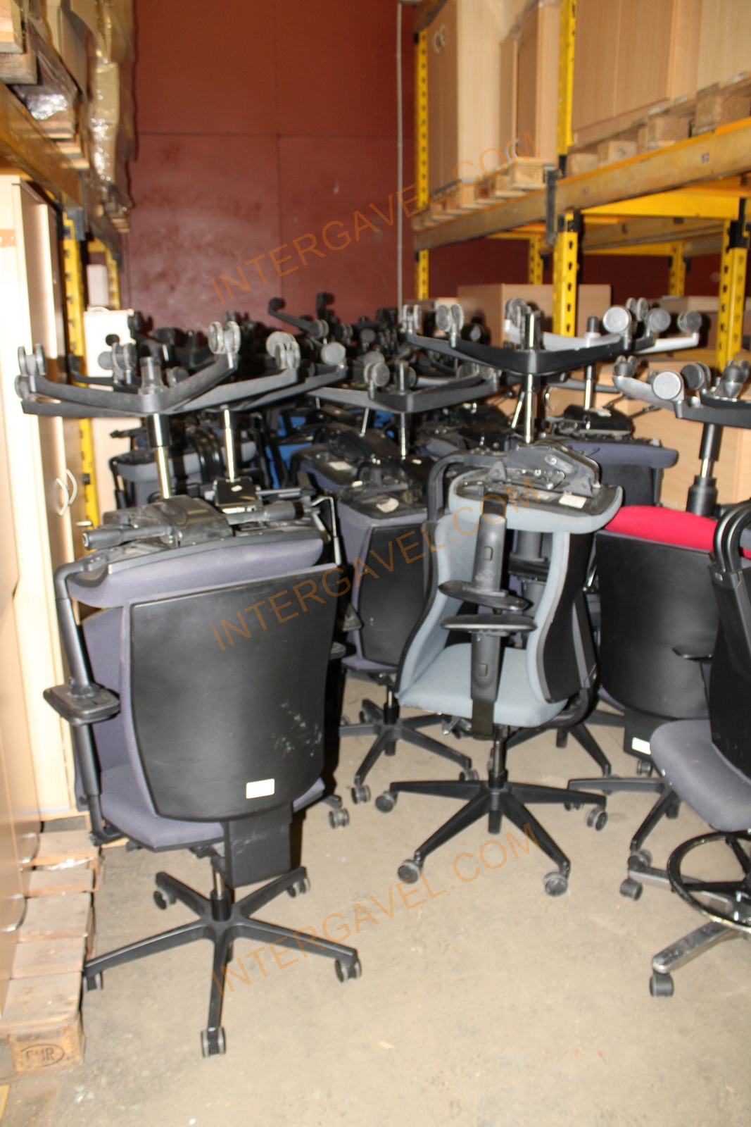 Office rolling chair 8