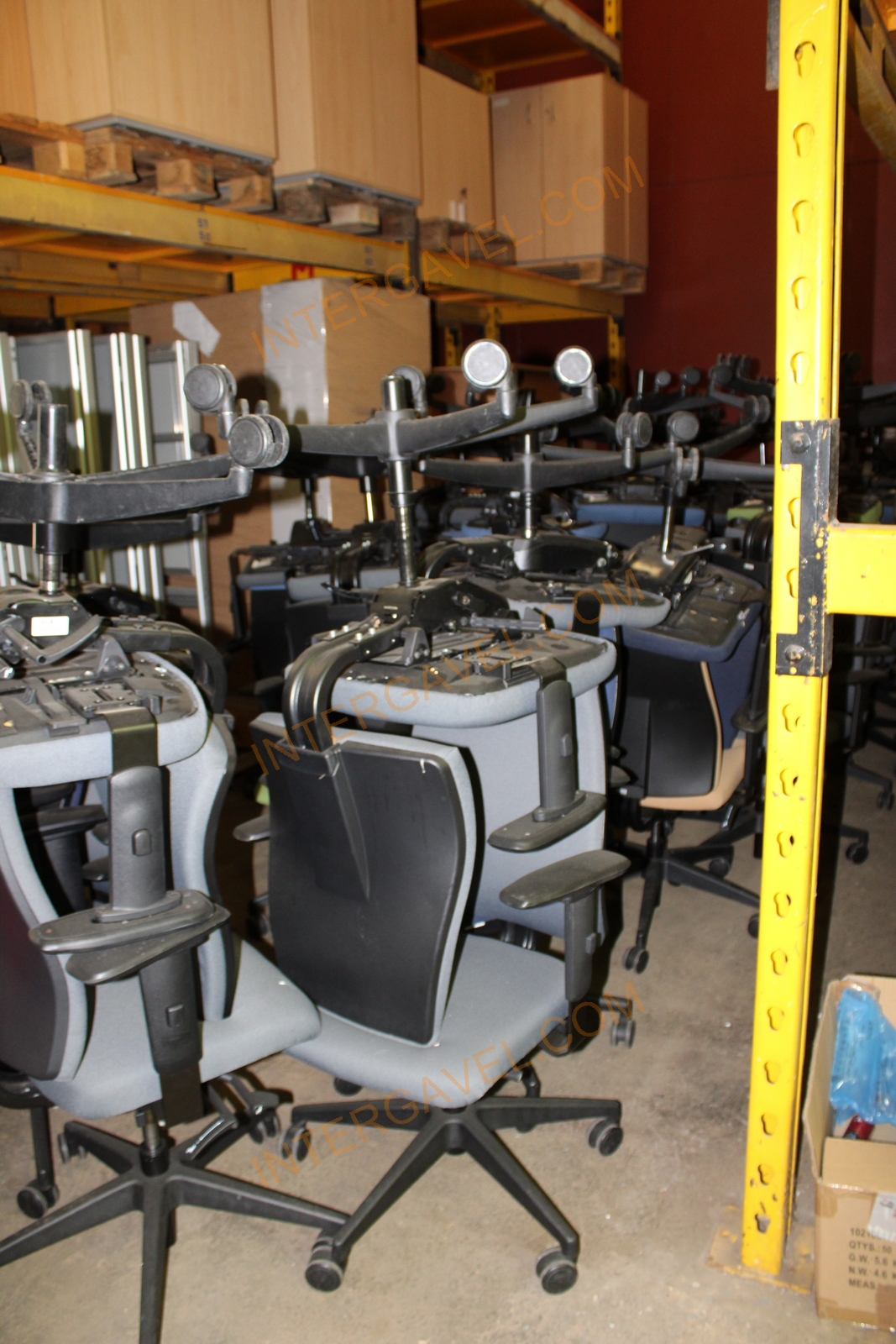 Office rolling chair 10