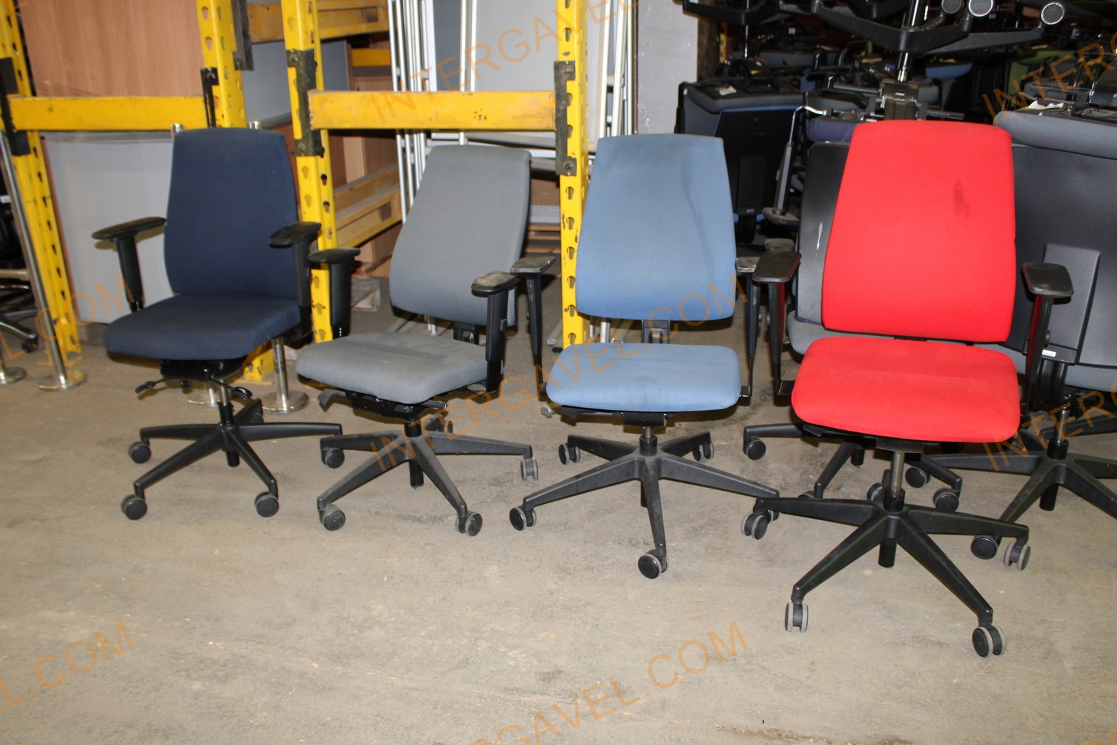 Office rolling chair