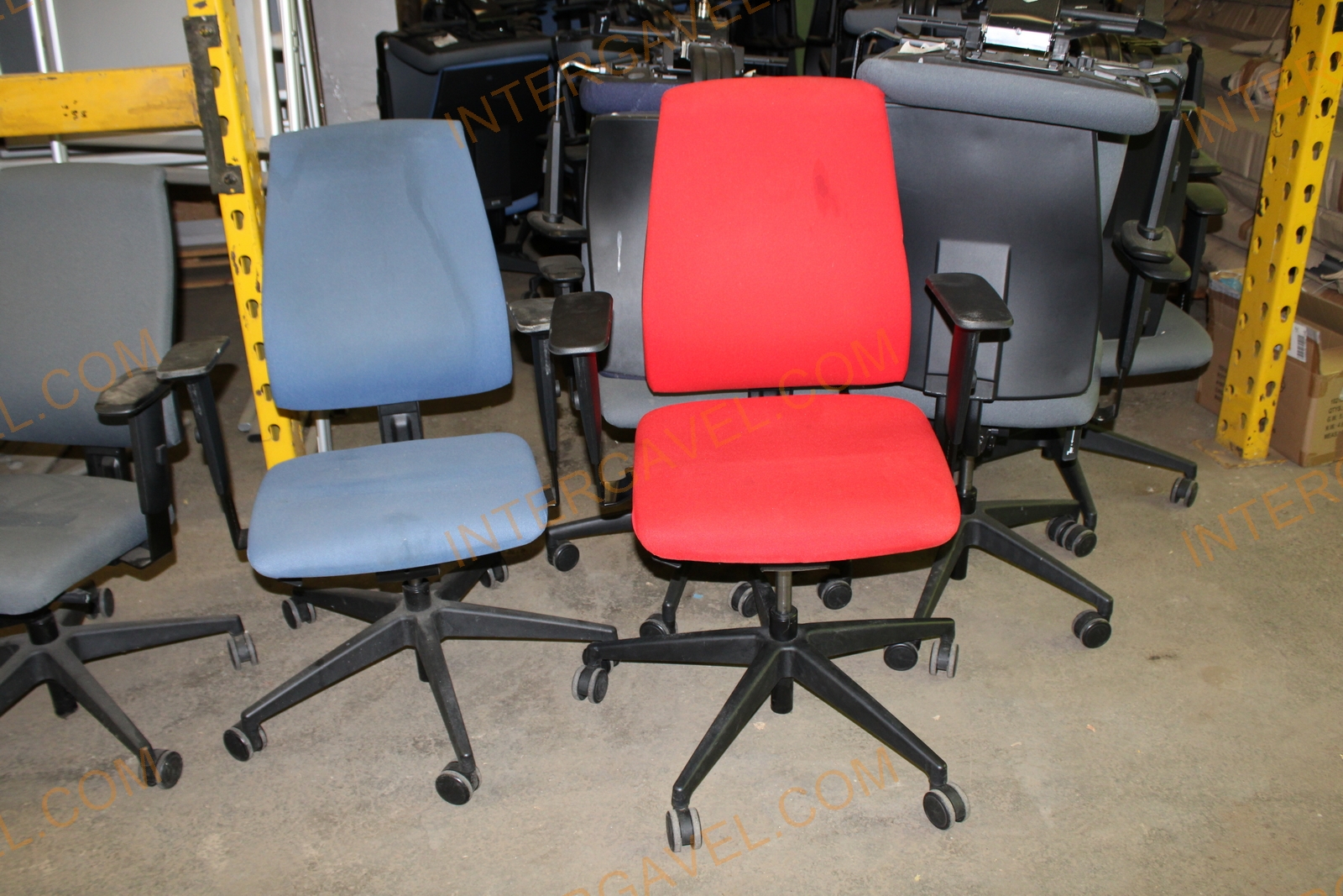 Office rolling chair 2