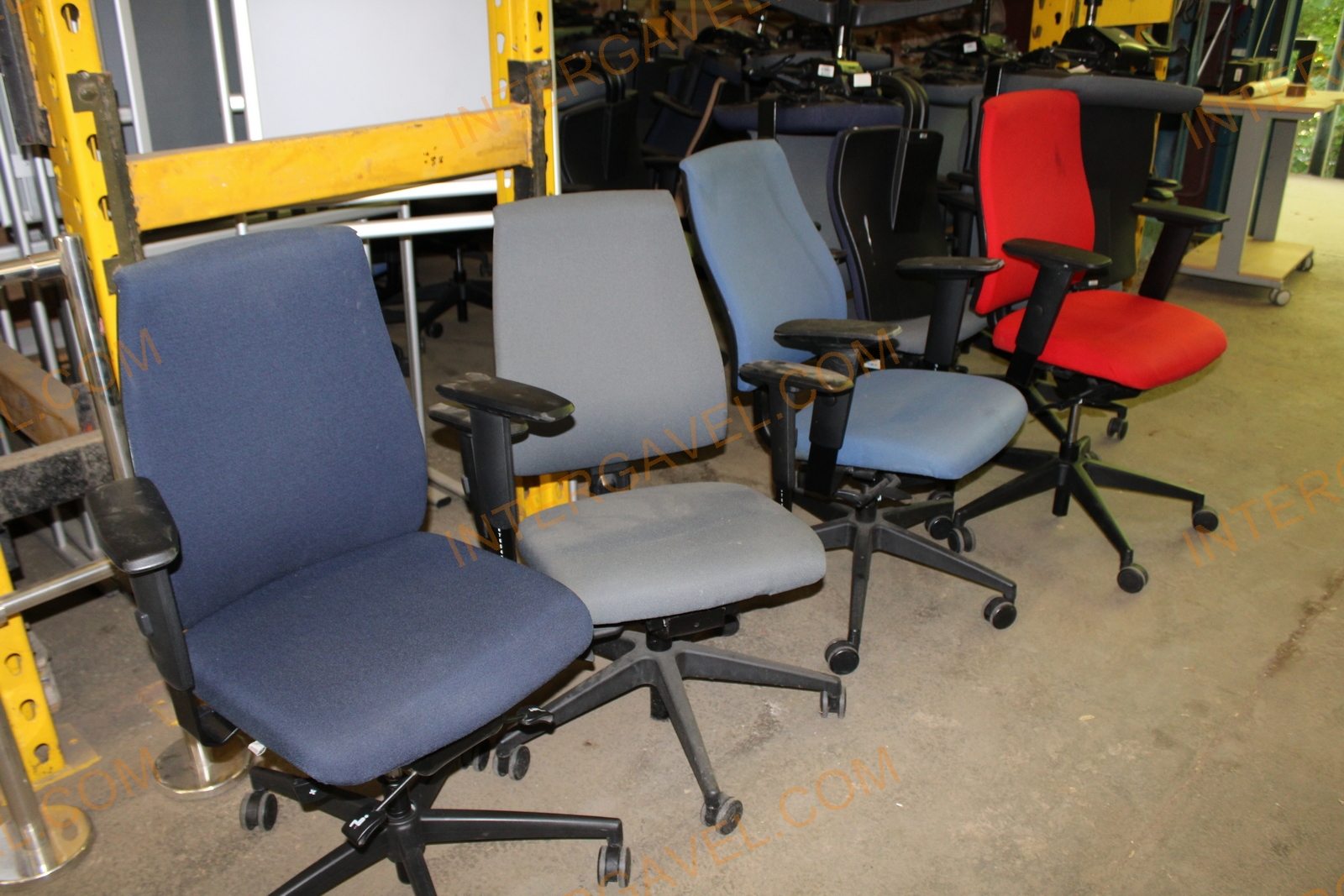 Office rolling chair 9