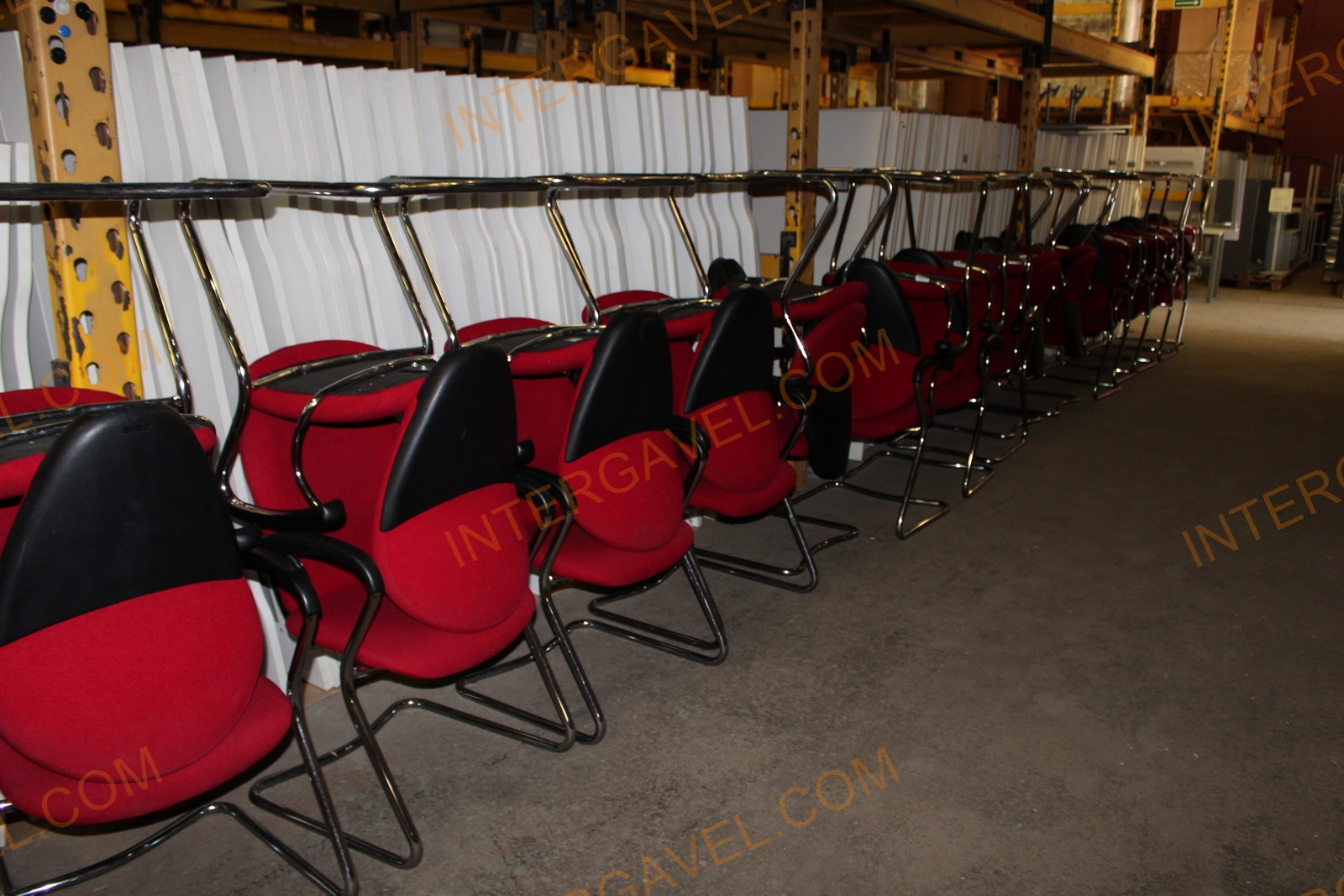 Conference chair (Cazarro-burgundy) 4