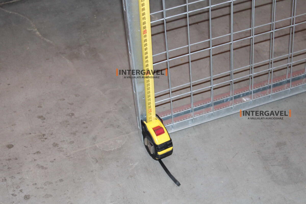 Vegyes hátfalrács 9