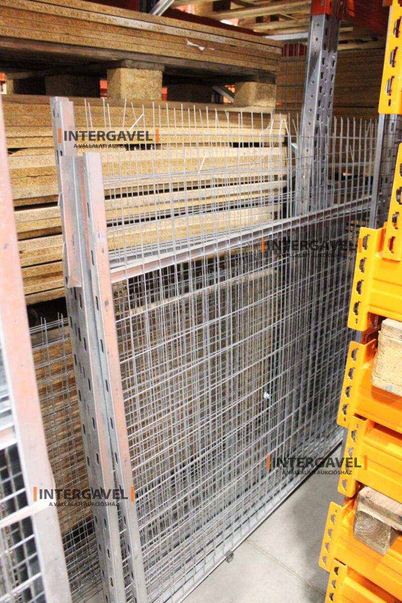 Vegyes hátfalrács 19