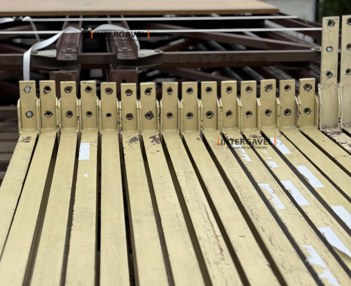 Raklapos állvány 11