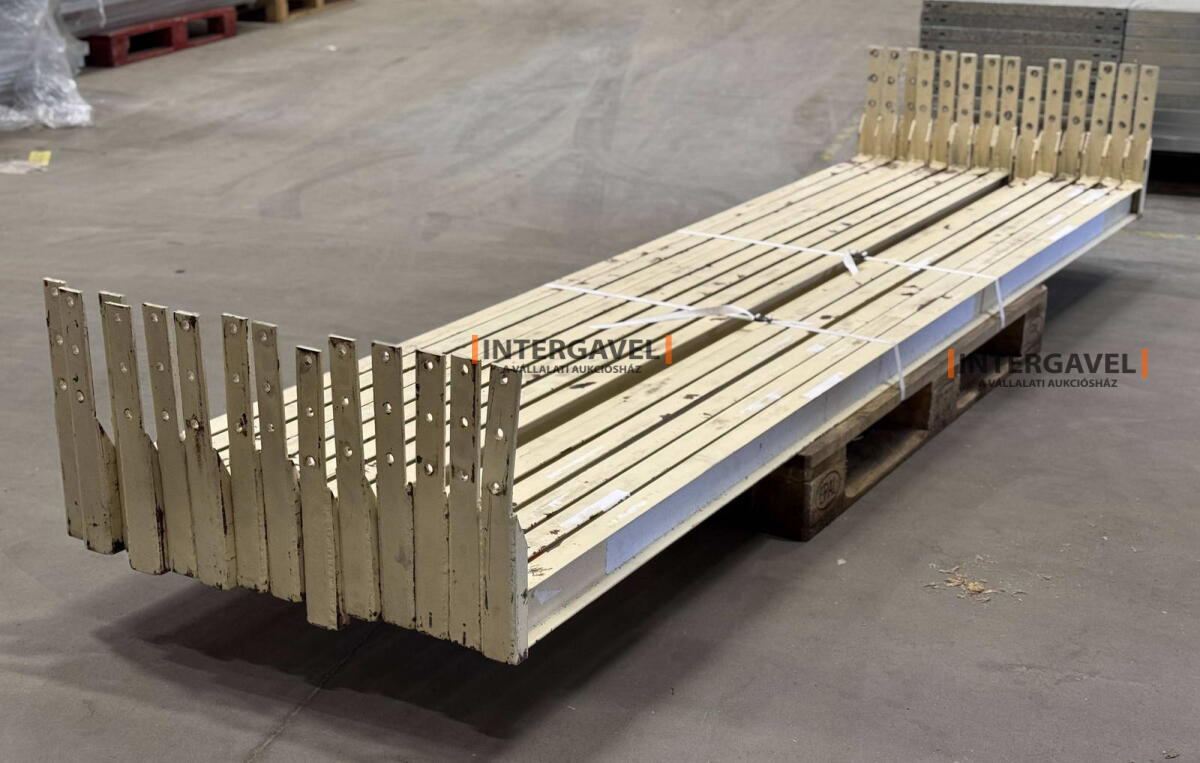 Raklapos állvány 14