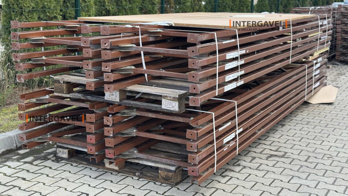 Raklapos állvány 17