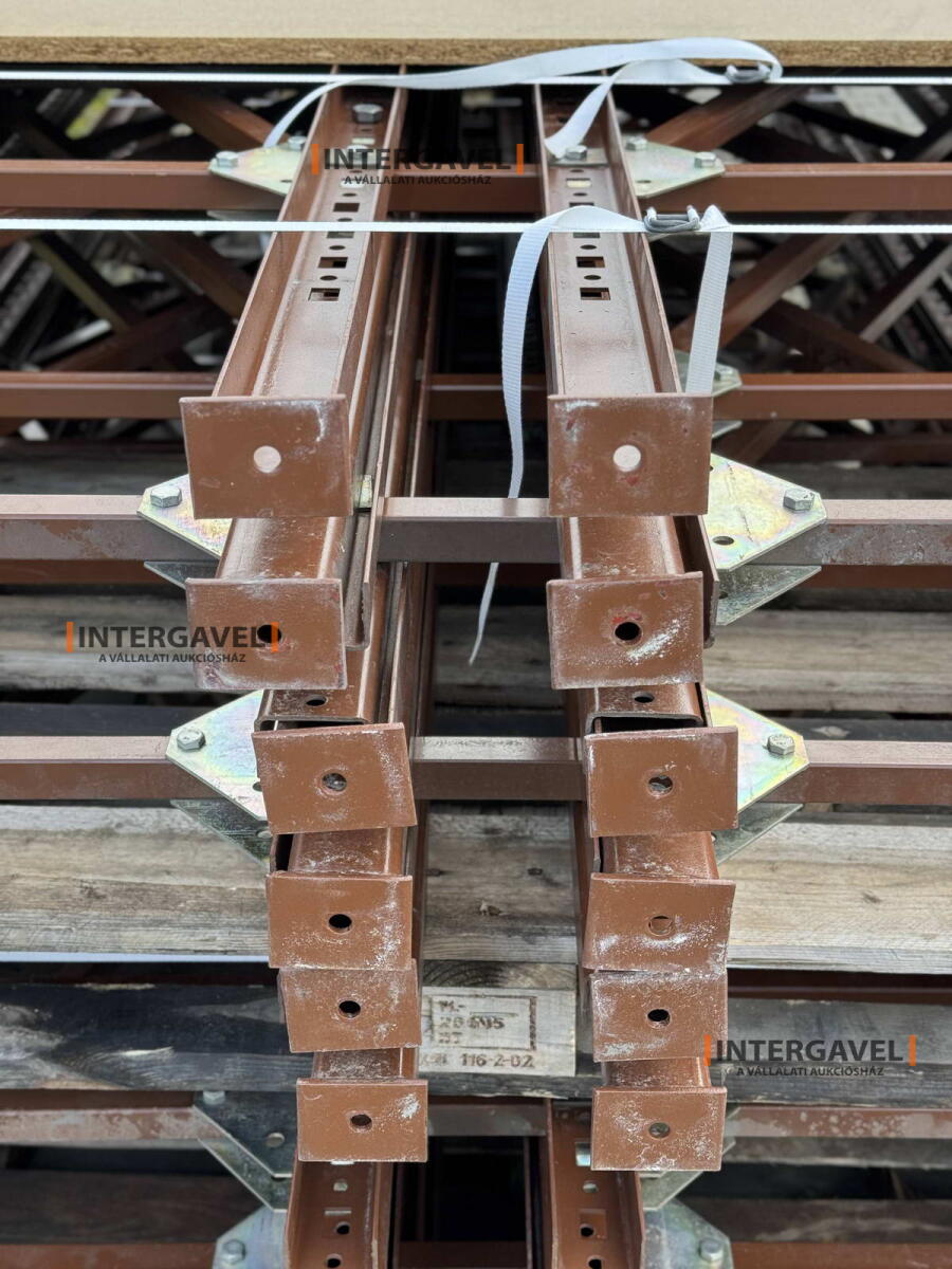 Raklapos állvány 18