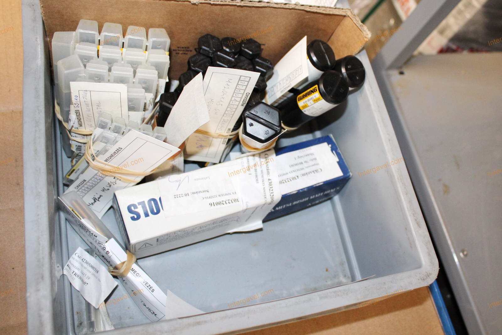 Vegyes szerszámok - menetfúrók 3