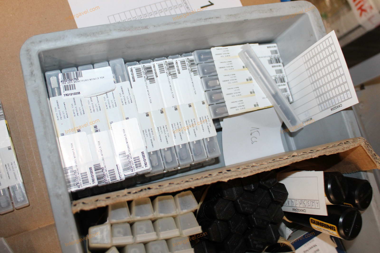 Vegyes szerszámok - menetfúrók 4