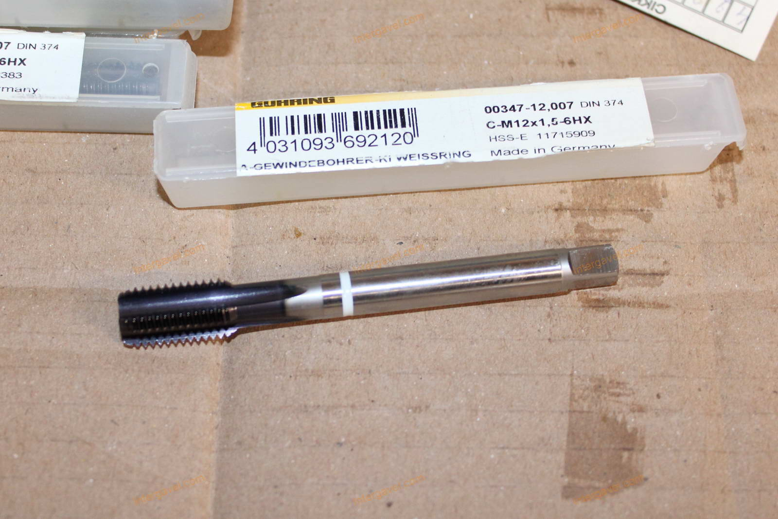 Vegyes szerszámok - menetfúrók 12