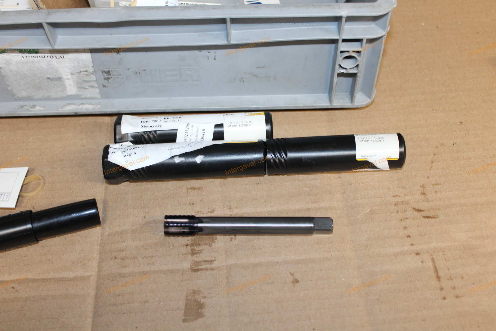 Vegyes szerszámok - menetfúrók 17