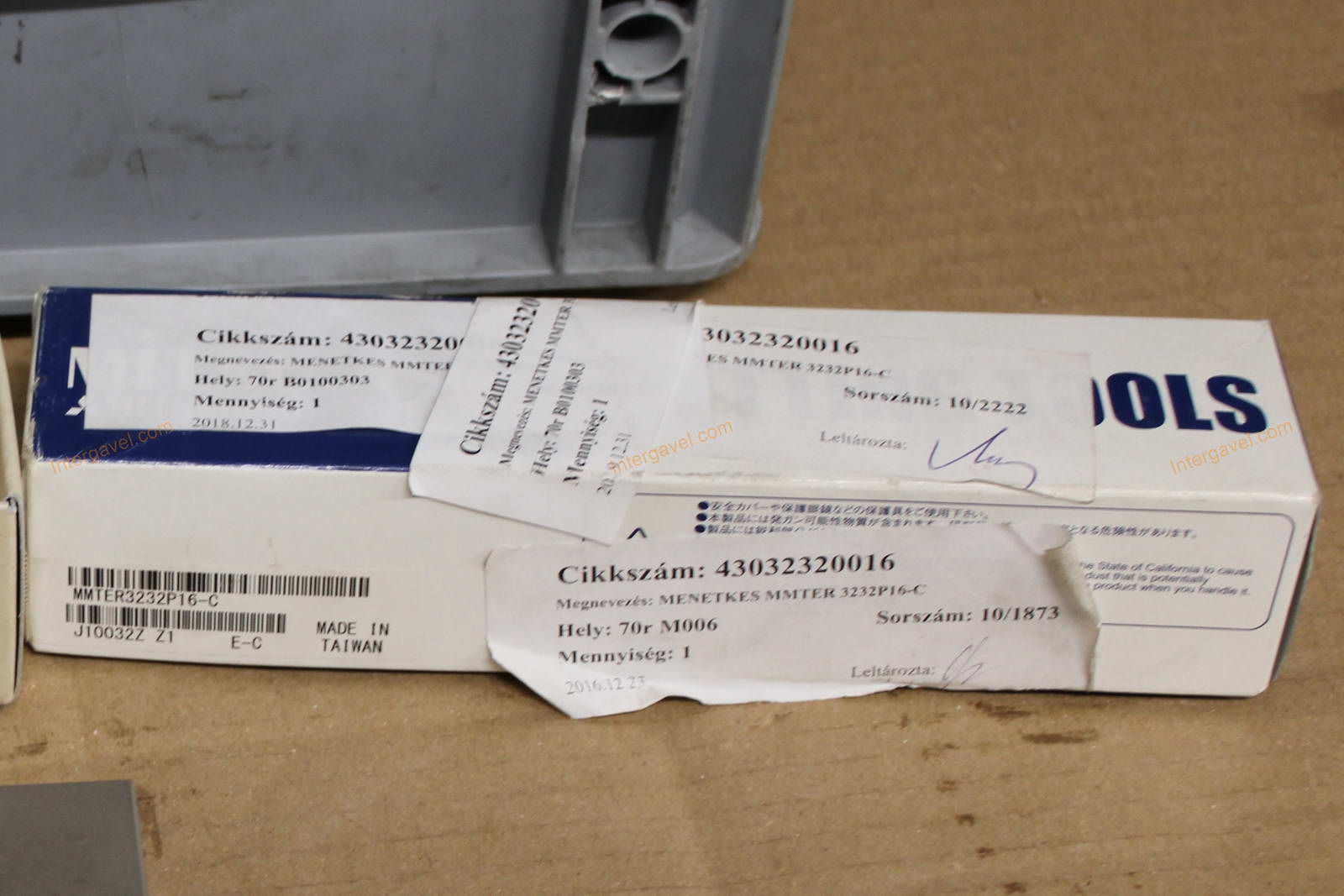 Vegyes szerszámok - menetfúrók 25