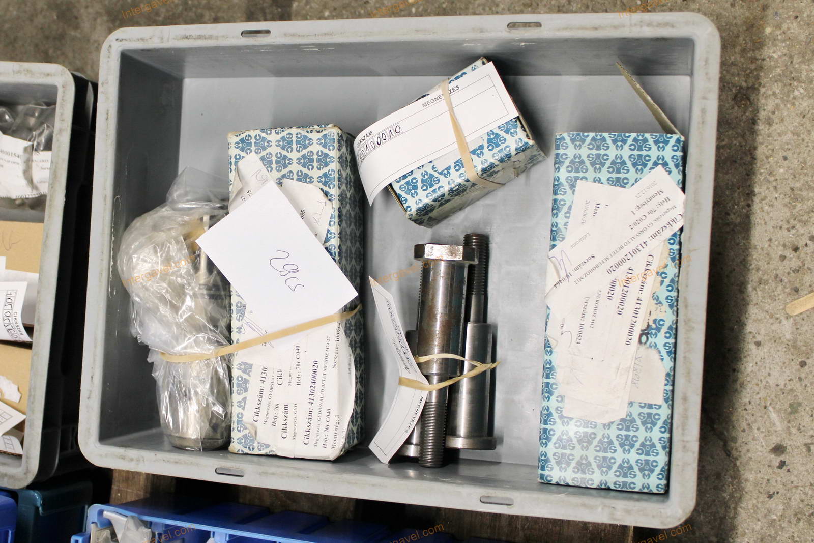 Vegyes alkatrészek, szerszámok 6