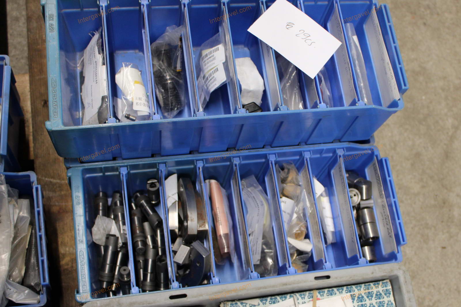 Vegyes alkatrészek, szerszámok 12