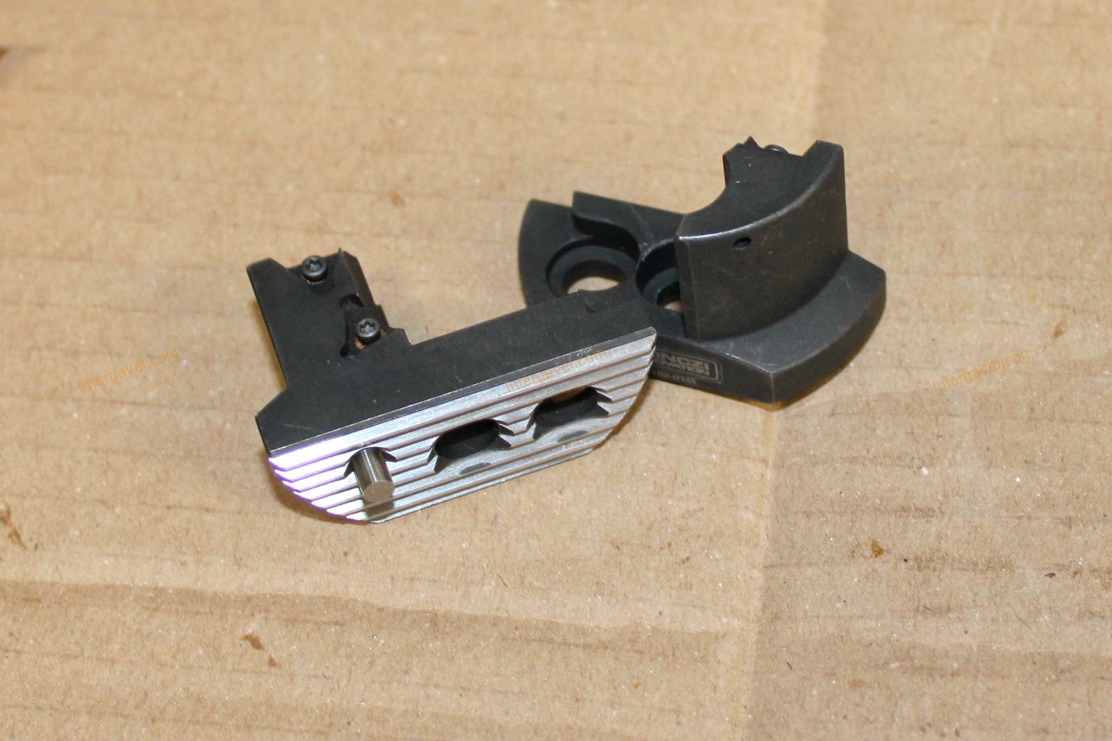 Vegyes alkatrészek, szerszámok 27