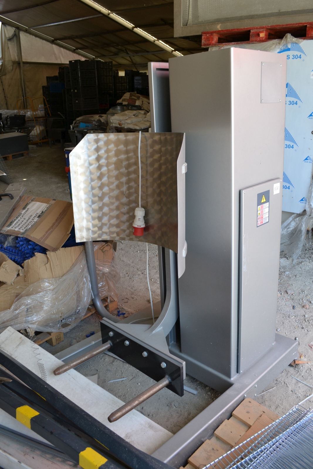 Cup tilting device 2