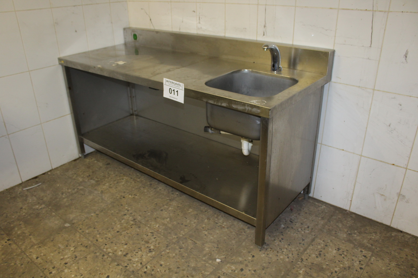 Munkapult mosogató résszel 2