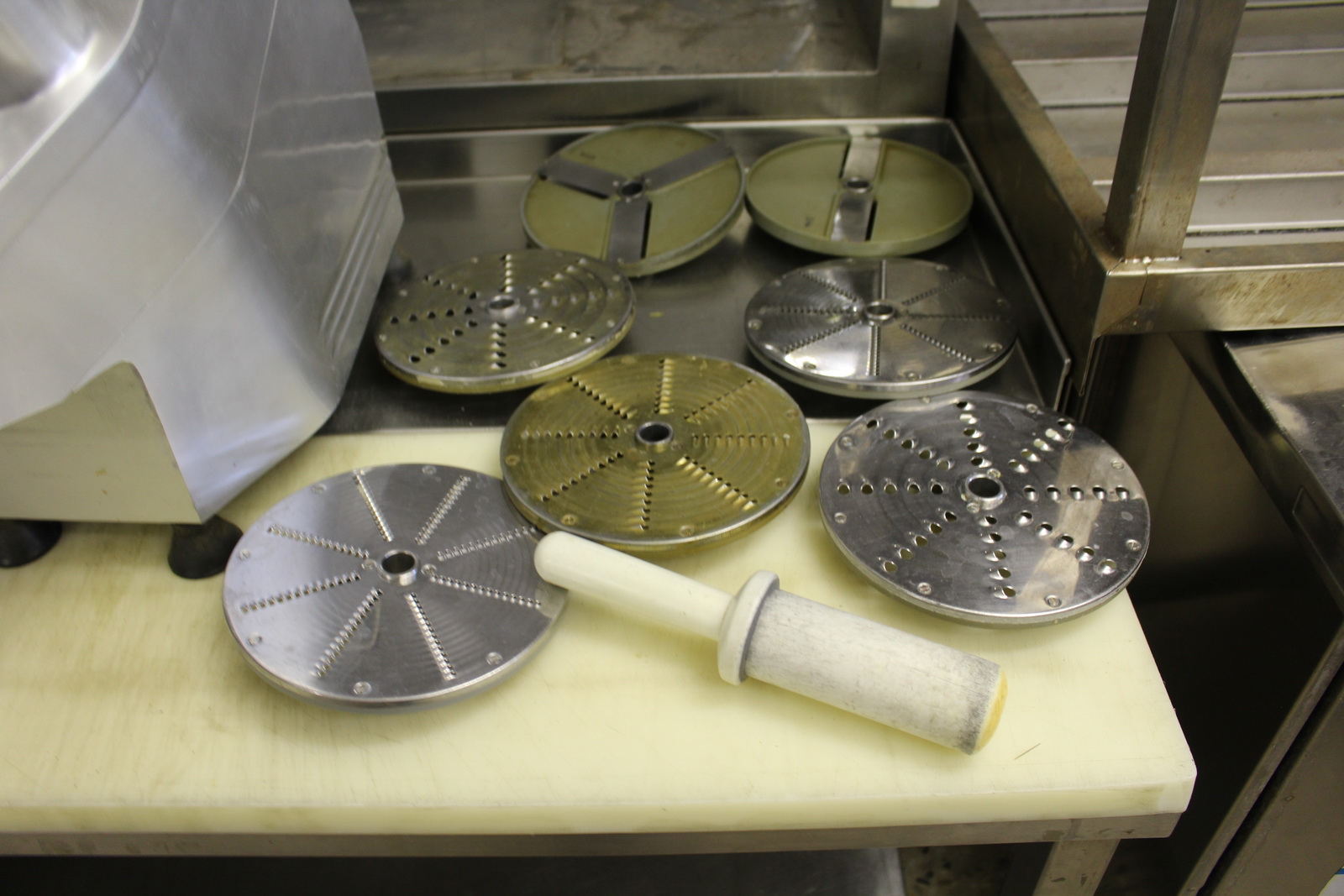 Zöldségszeletelő gép 2