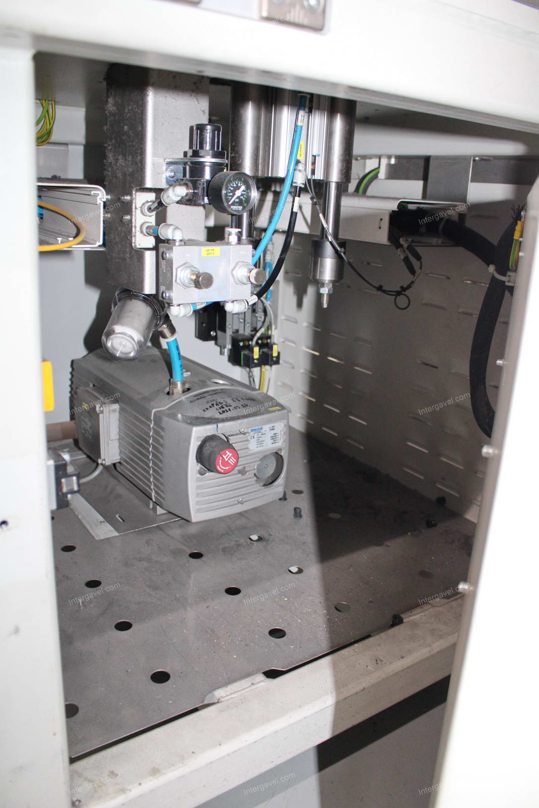 Szerelő munkahely (bontott) 26