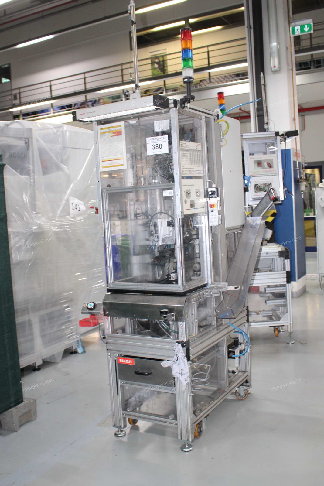 Szerelő munkahely (bontott) 19