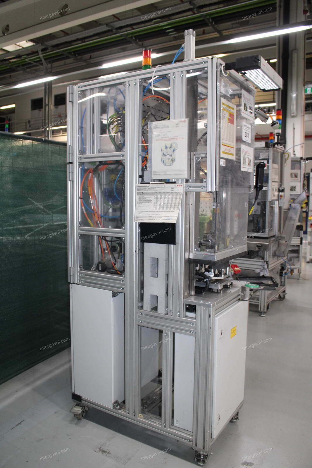 Szerelő munkahely (bontott) 3