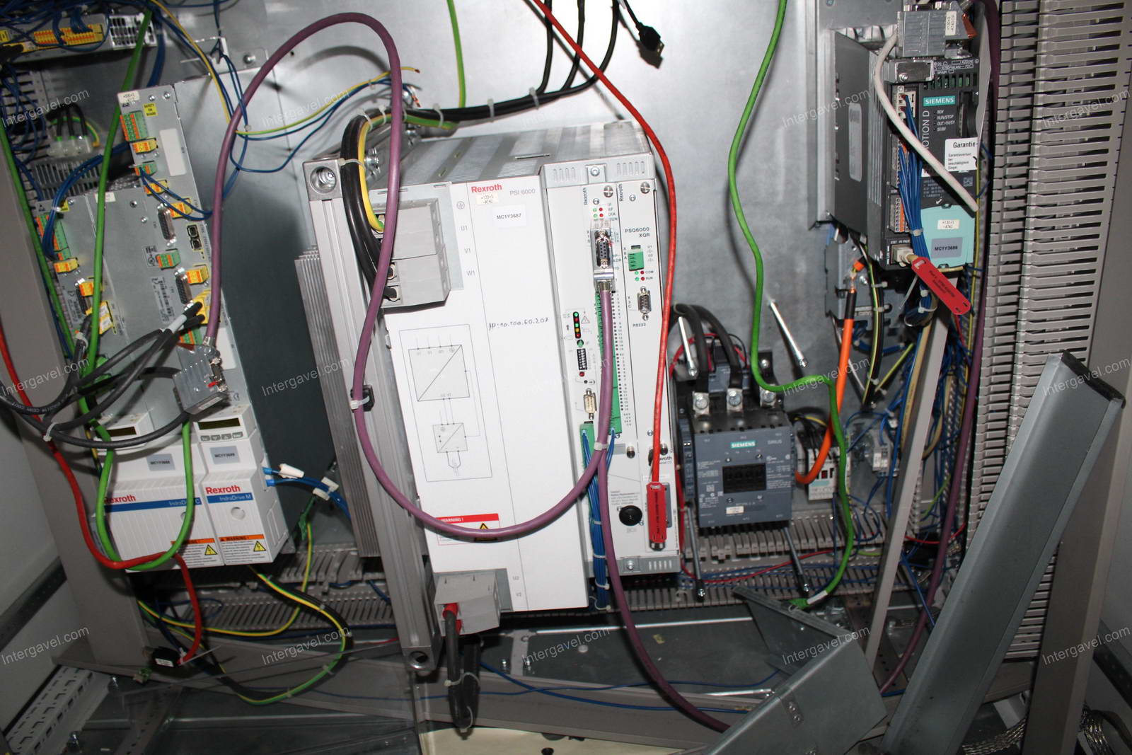 Szerelő munkahely (bontott) és villamos szekrény 22