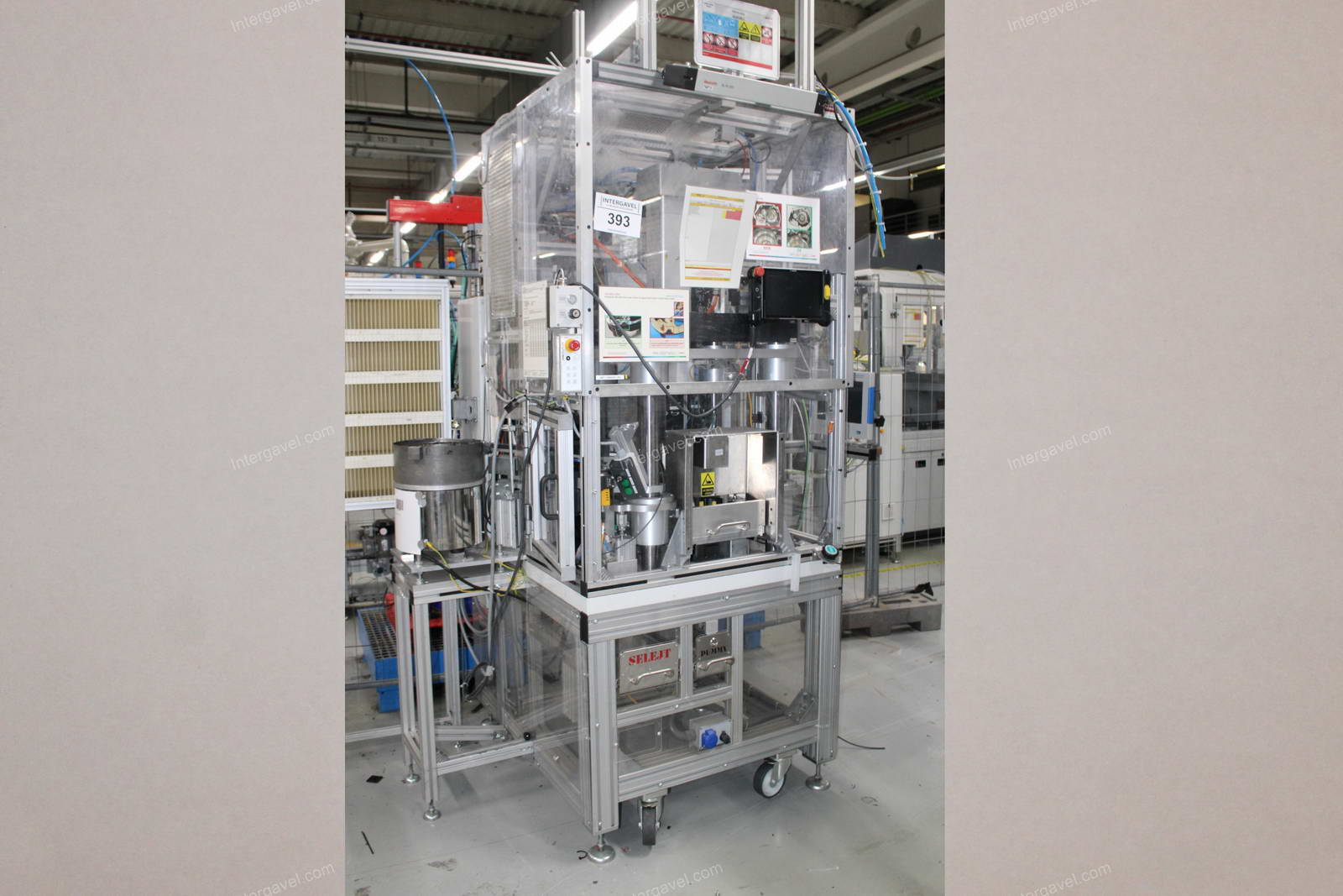 Szerelő munkahely (bontott)