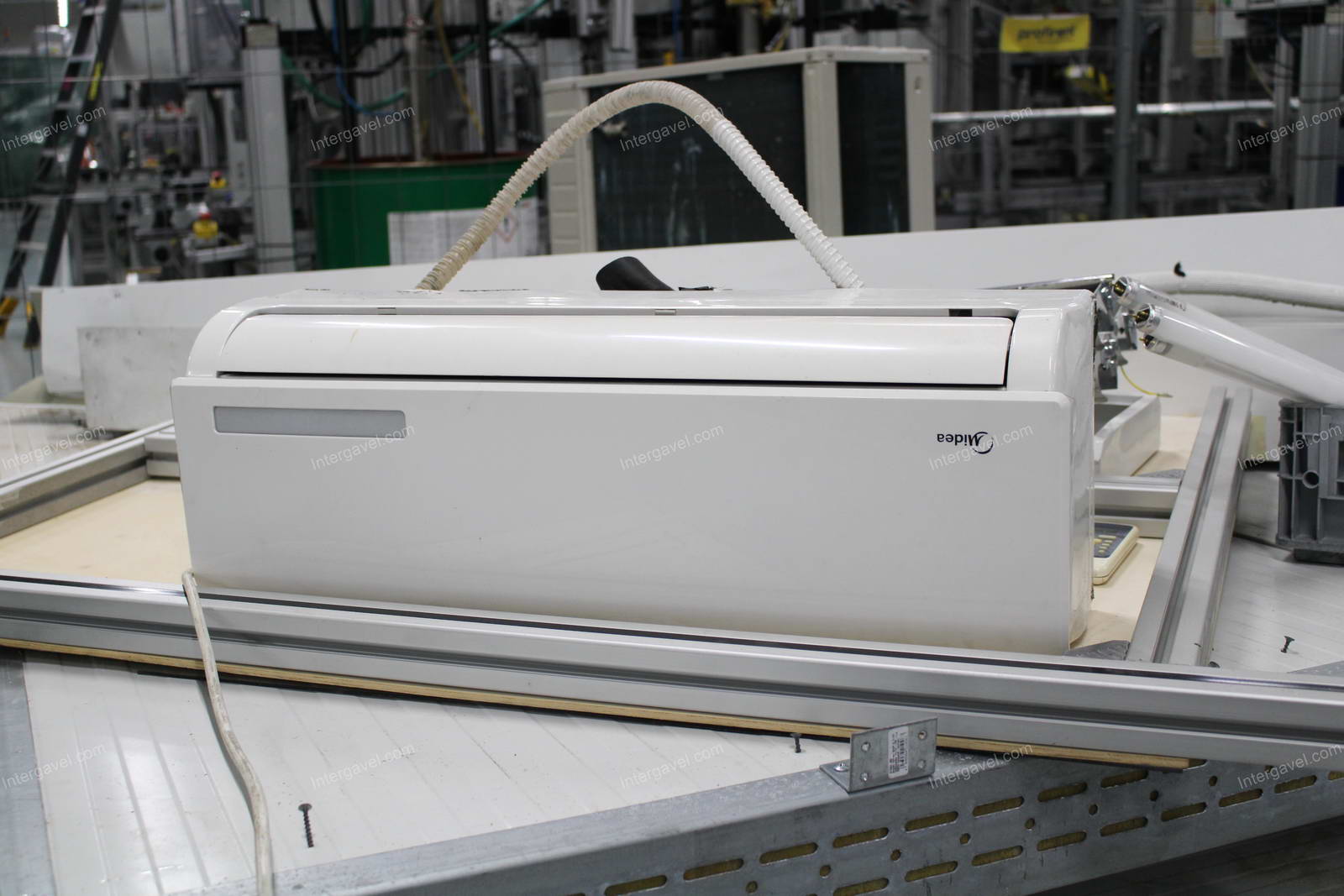 Bontott vegyes panelek és klíma 5