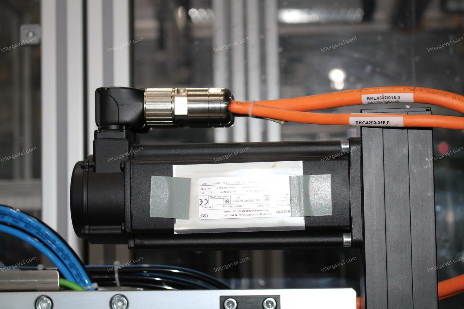 Szerelő munkahely (bontott) és villamos szekrény 10