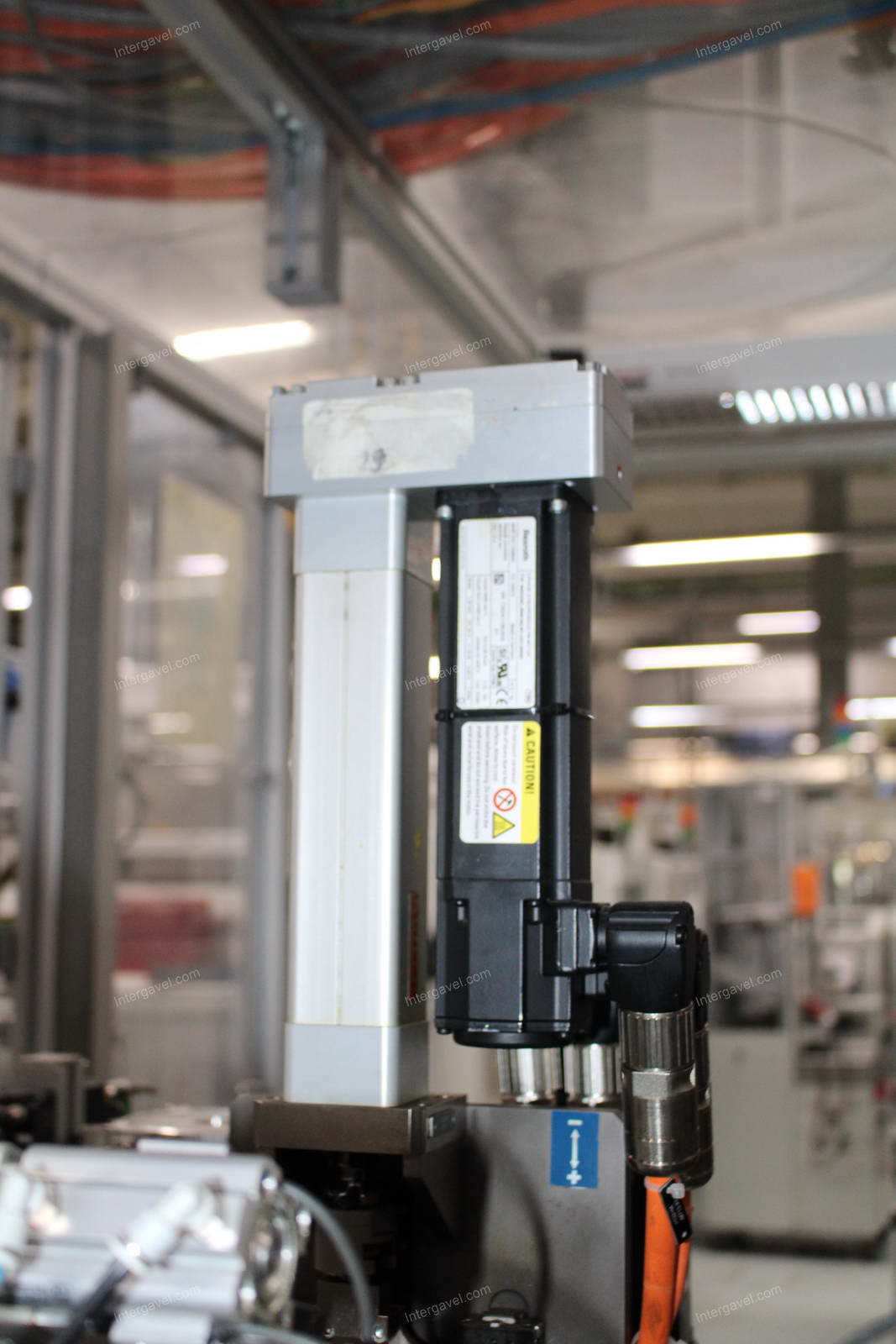 Szerelő munkahely (bontott) és villamos szekrény 18