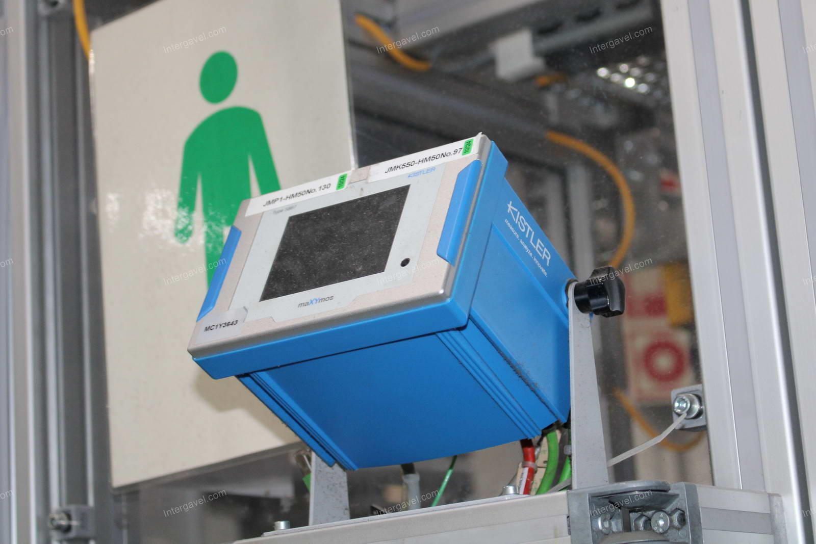 Szerelő munkahely (bontott) és villamos szekrény 23