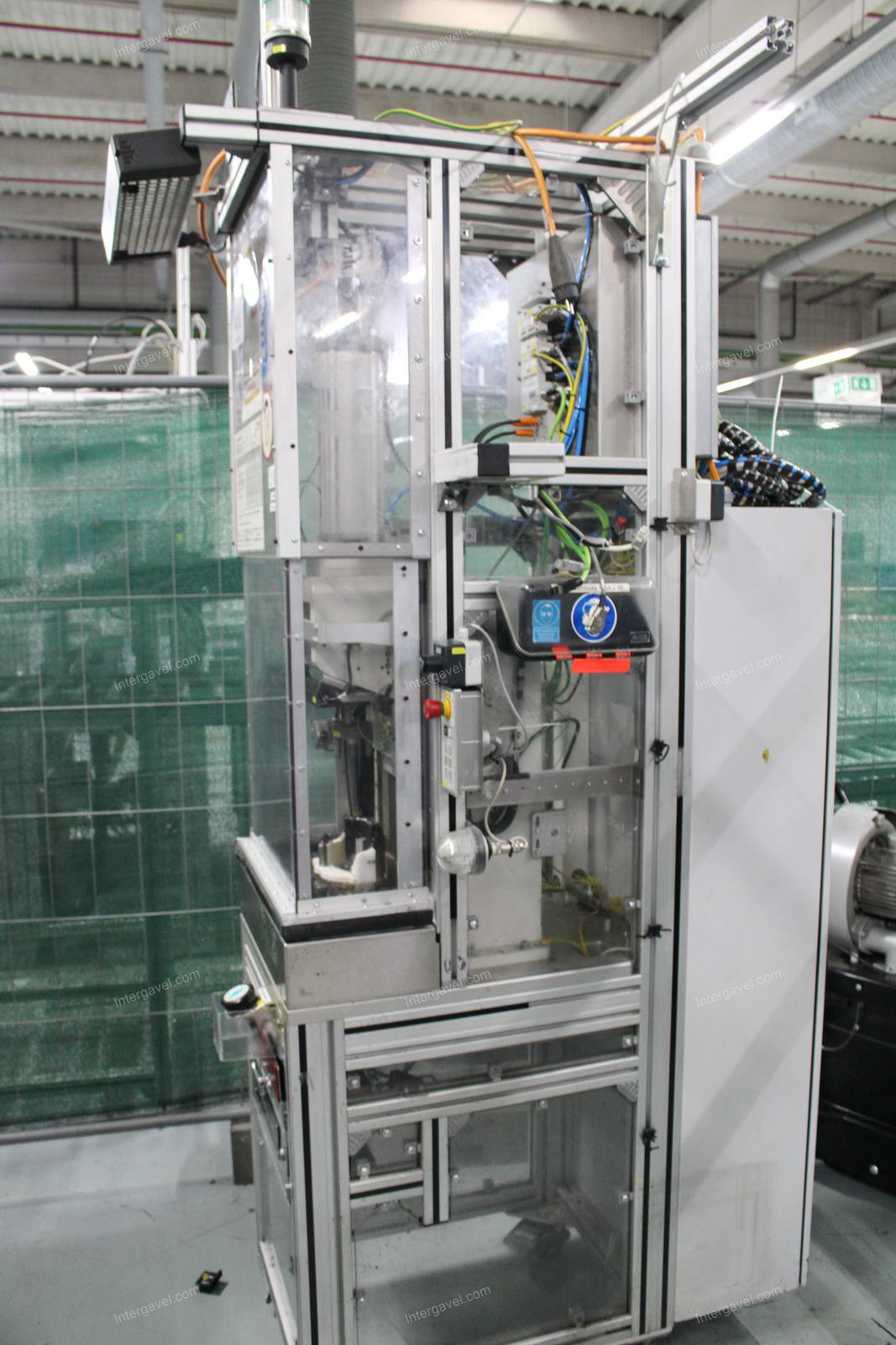 Vibrációs adagoló és szerelő munkahely (bontott)  12