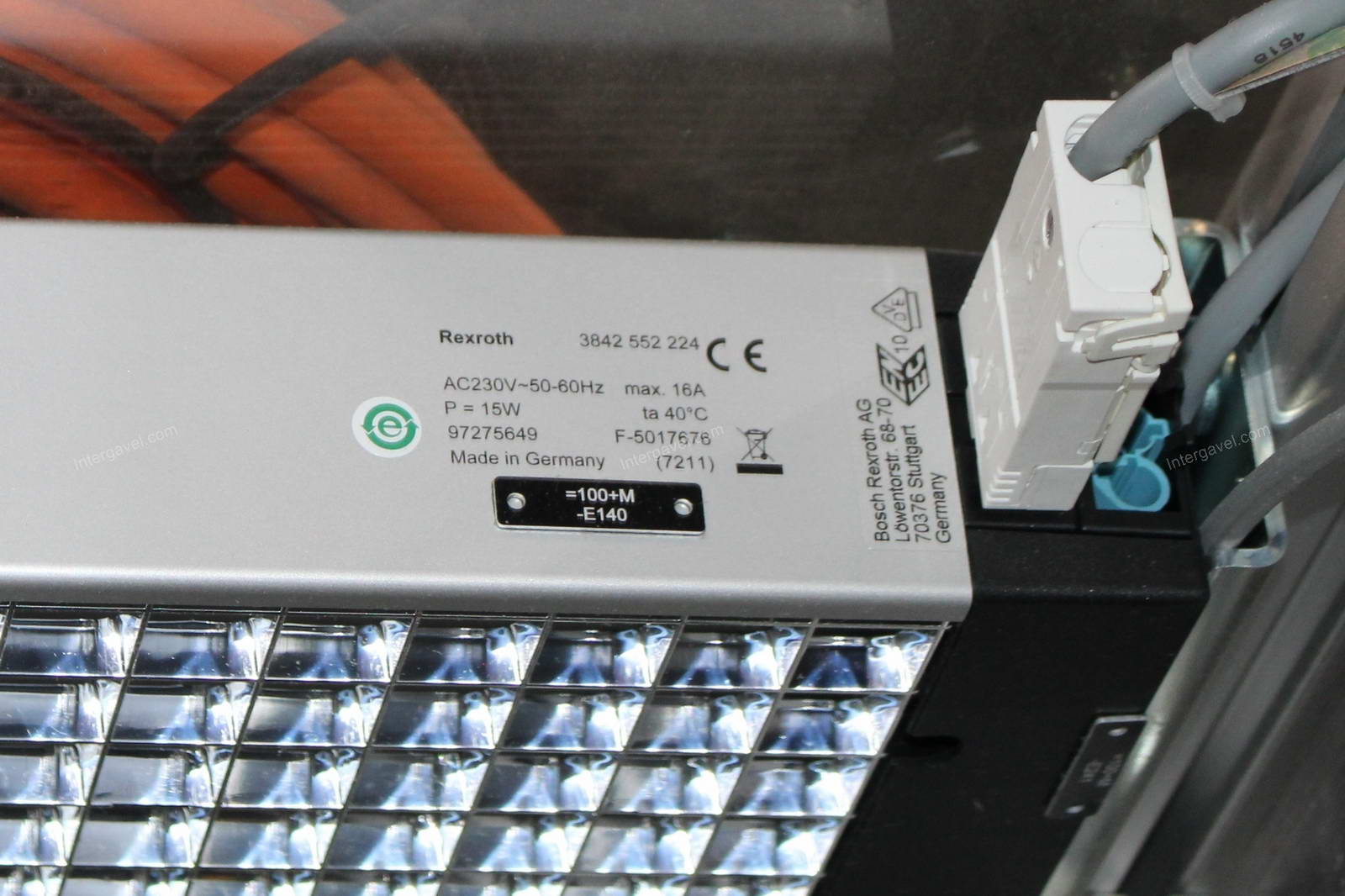 Szerelő állomás (bontott)
és villamos szekrény 15