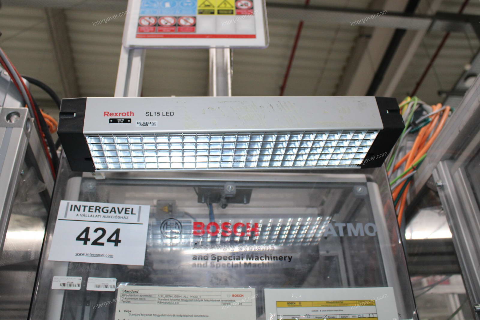 Szerelő állomás (bontott) és villamos szekrény 12