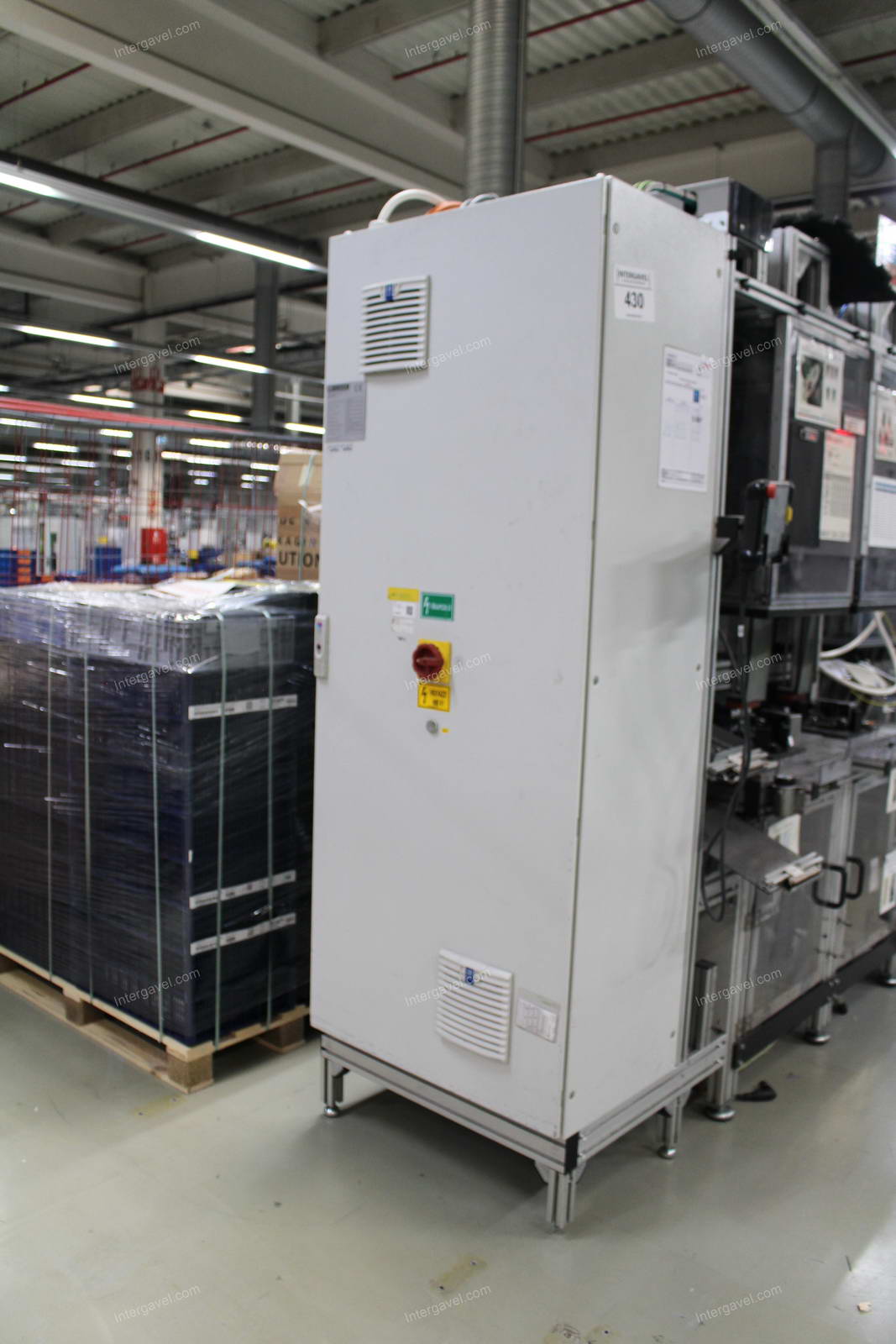 Szerelő munkahely (bontott) és vibrációs adagoló  19