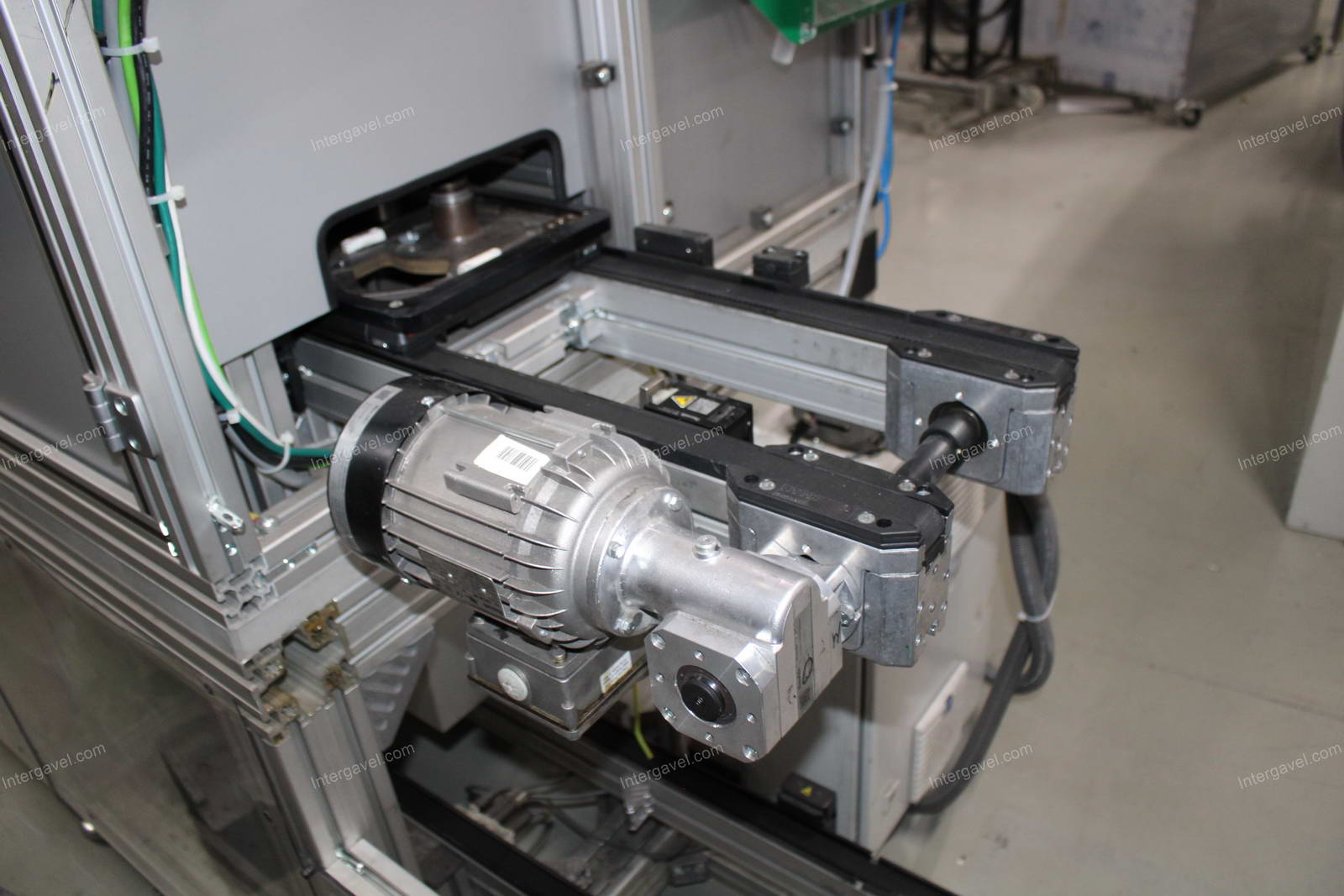 Szerelő munkahely (bontott) és elszívó 4