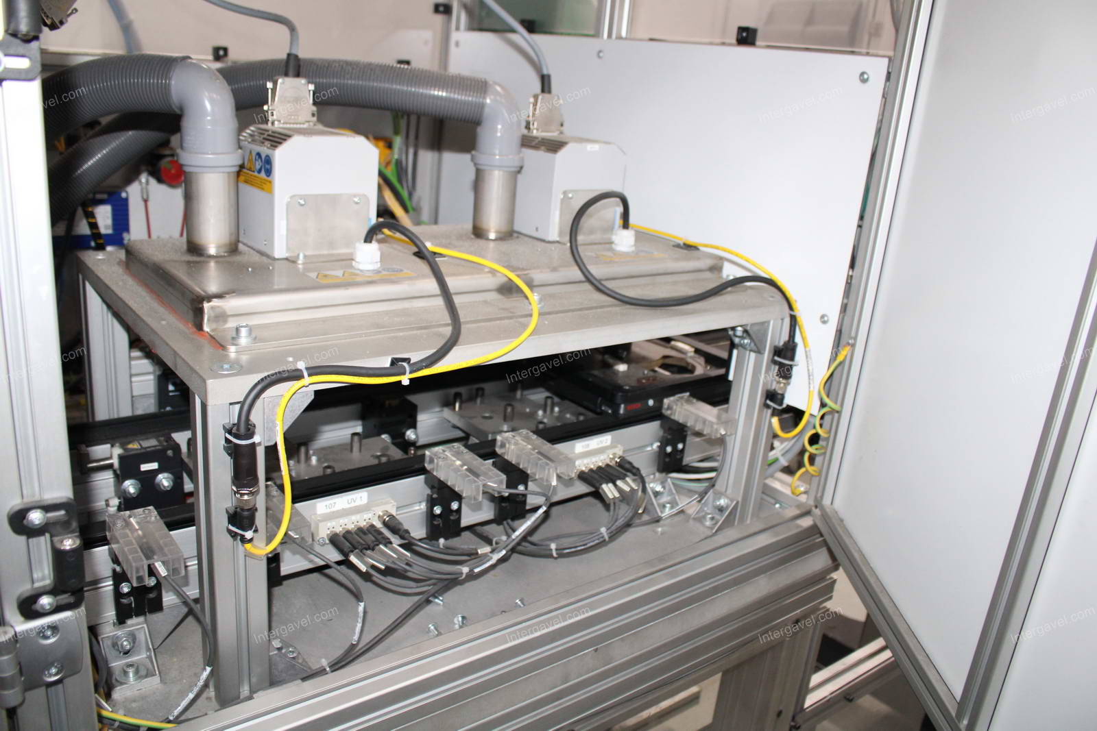 Szerelő munkahely (bontott) és elszívó 5