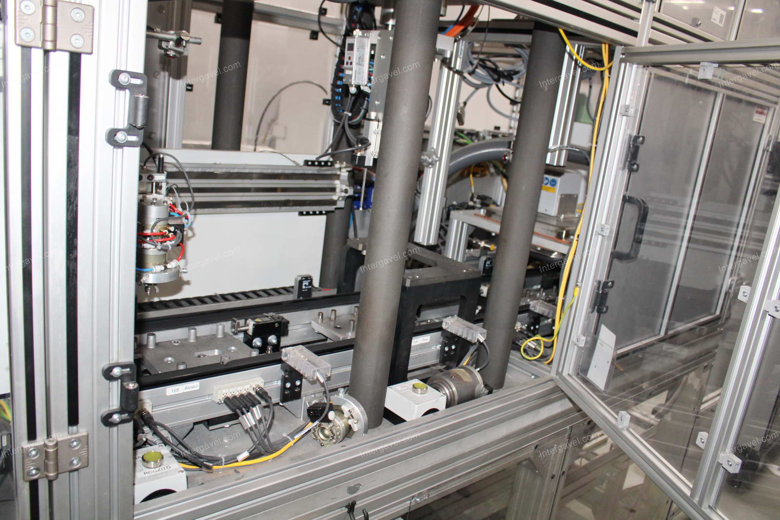 Szerelő munkahely (bontott) és elszívó 8