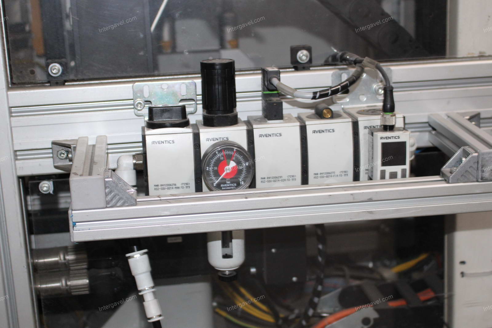 Szerelő munkahely (bontott) és elszívó 19