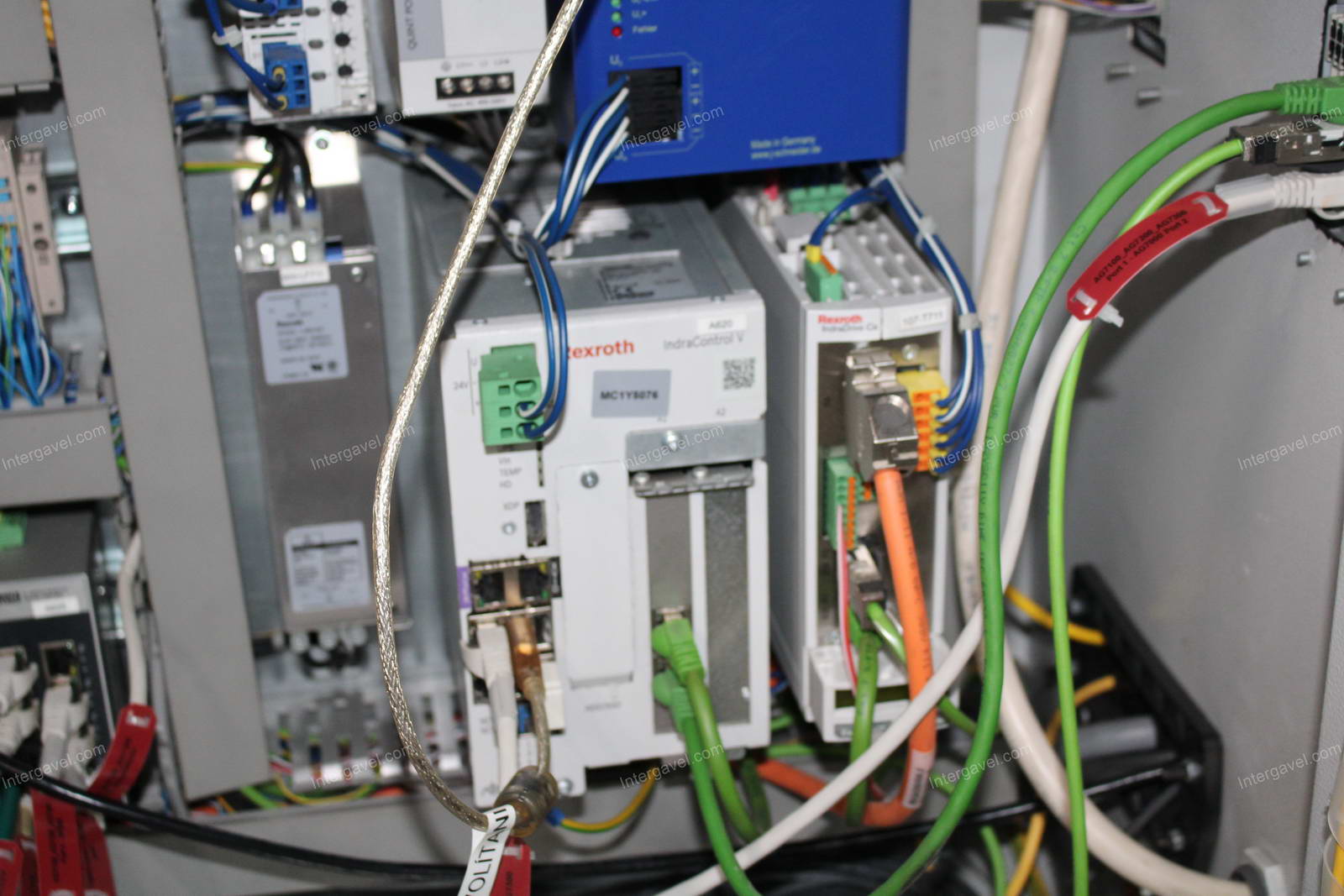 Szerelő munkahely (bontott) és elszívó 22