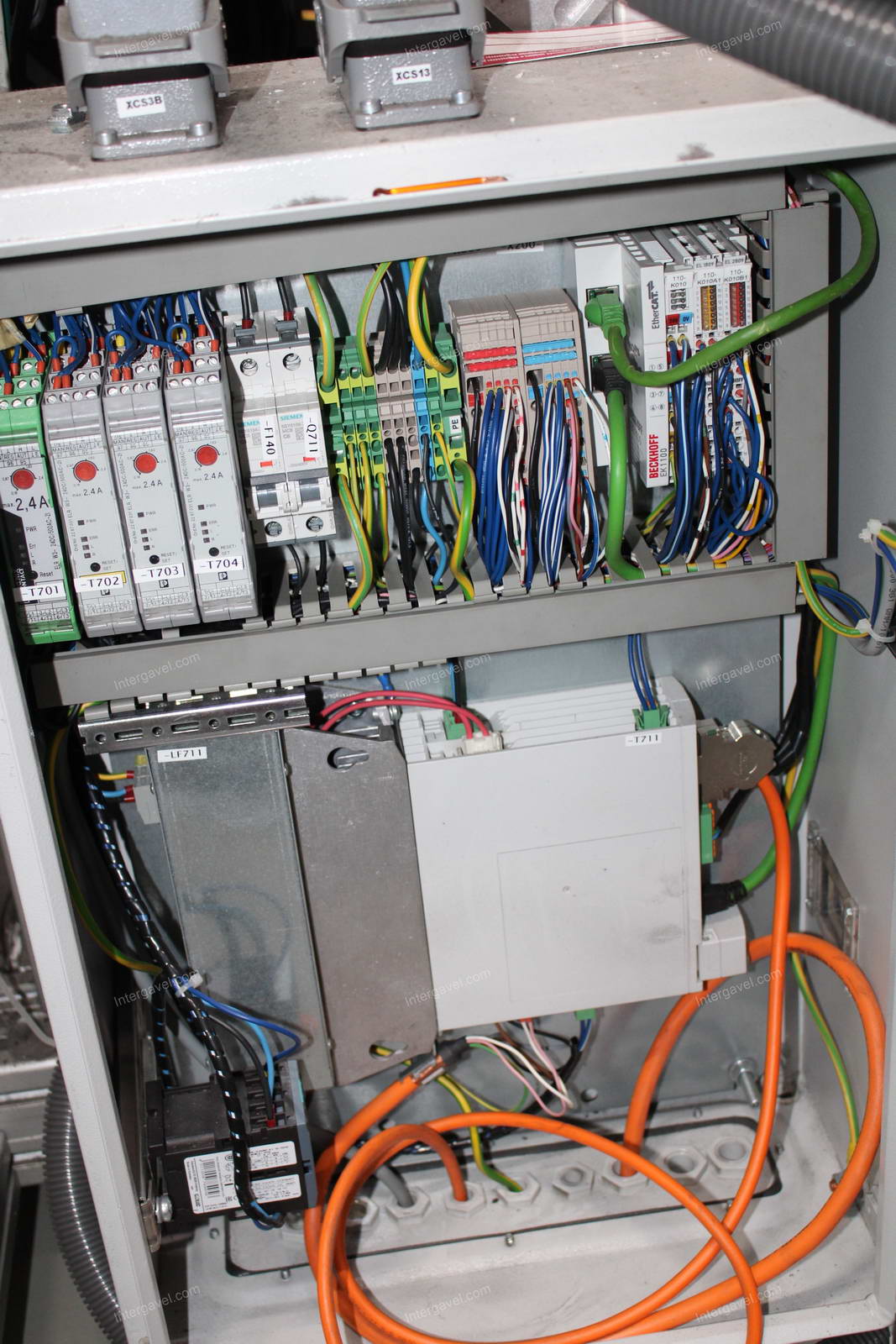 Szerelő munkahely (bontott) és elszívó 28