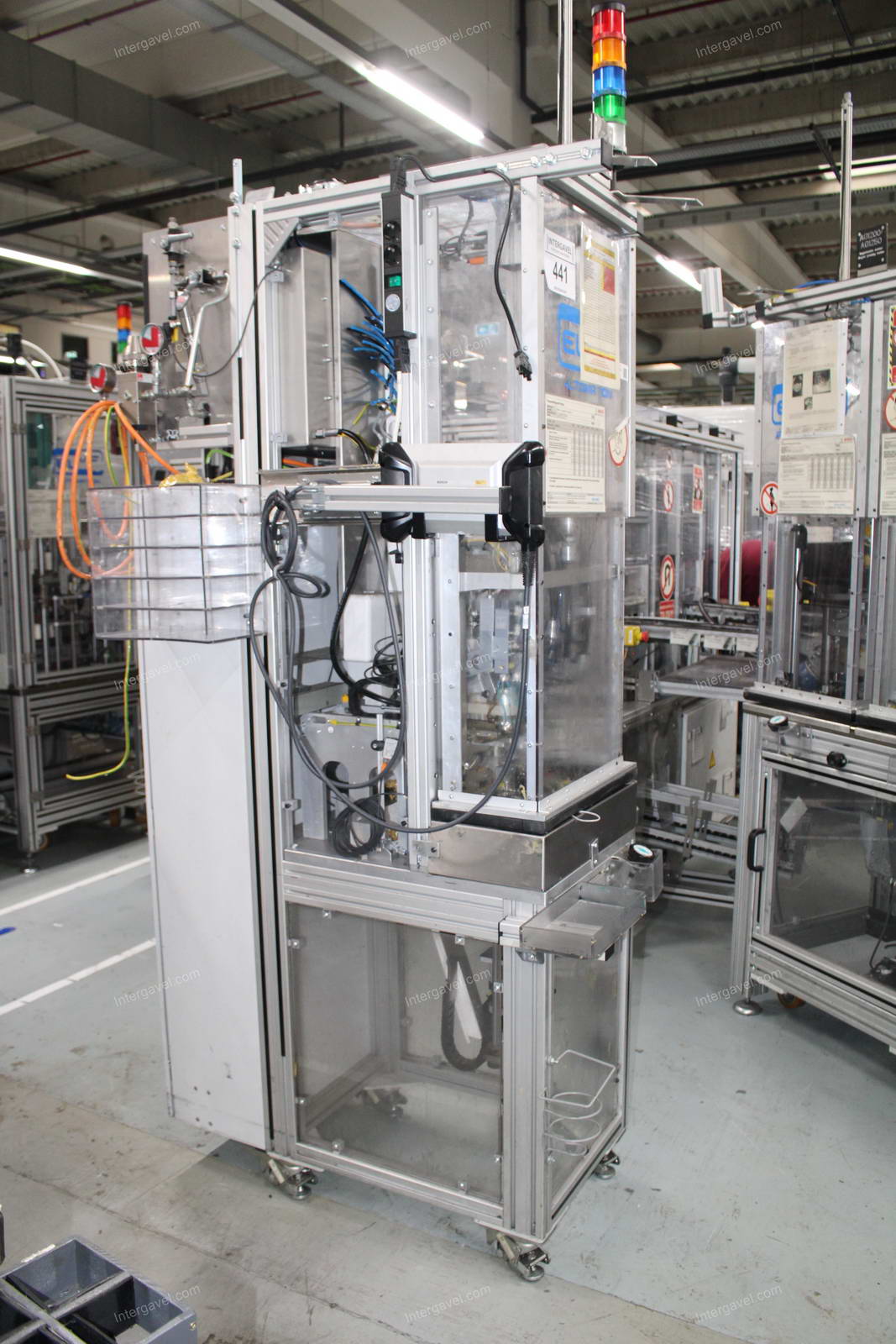 Szerelő munkahely (bontott) 3