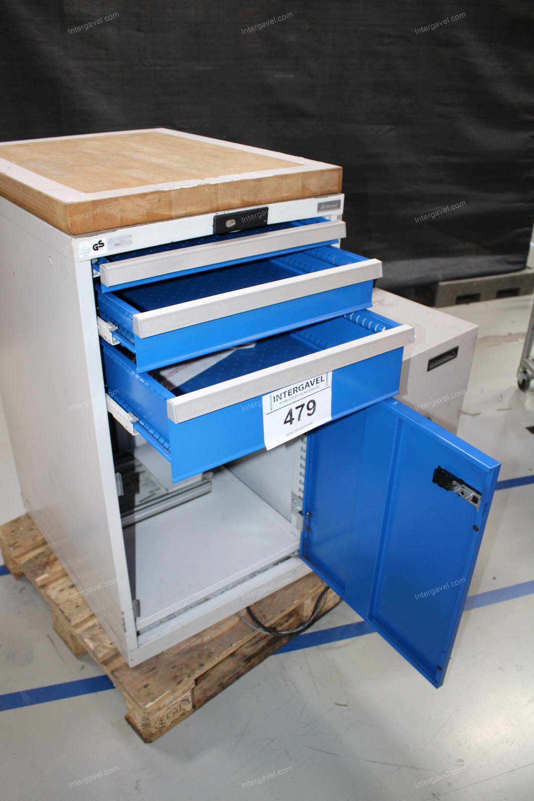 Szerszámos szekrény 3